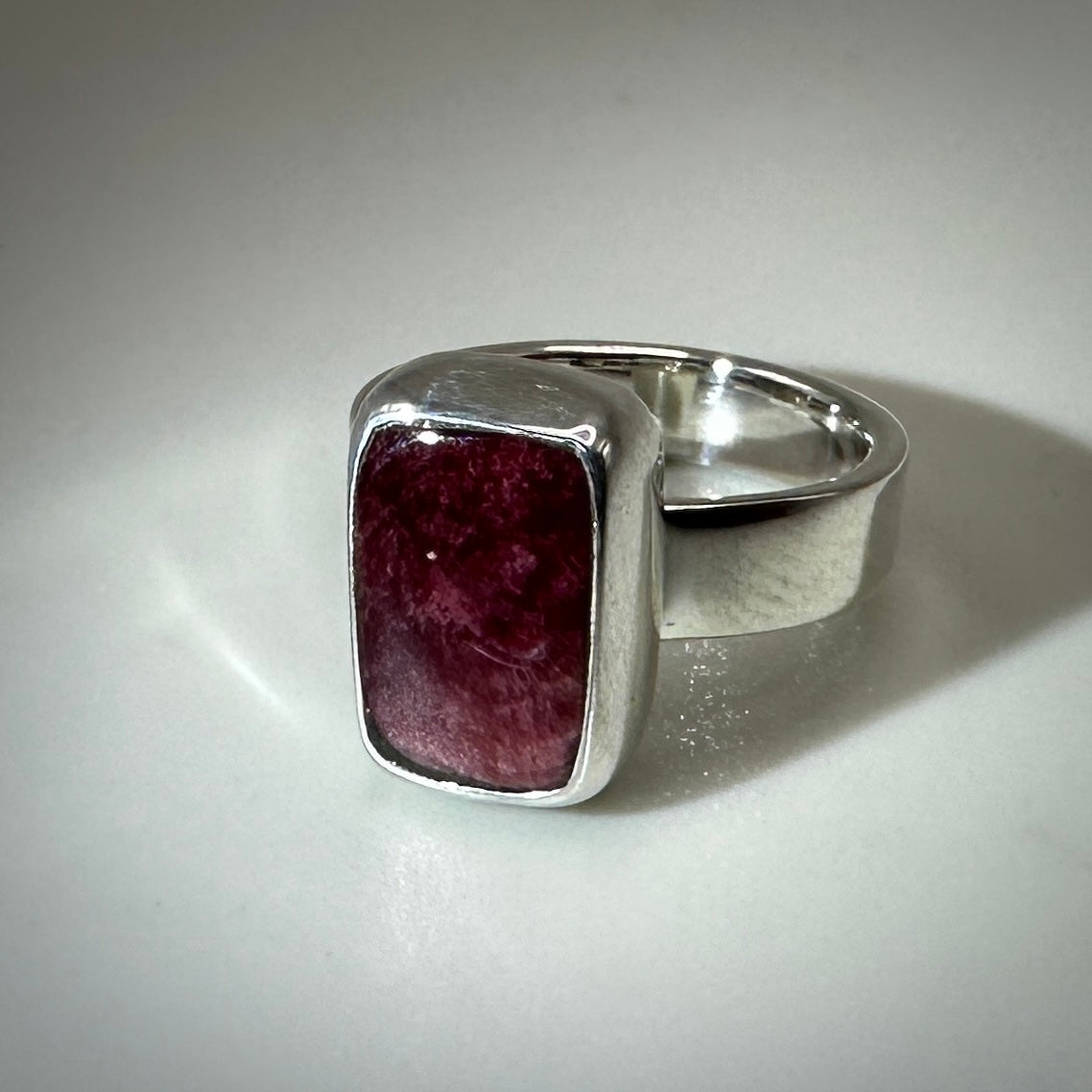 Purple Spiny Oyster Shell Sterling Silver Ring size 4.75