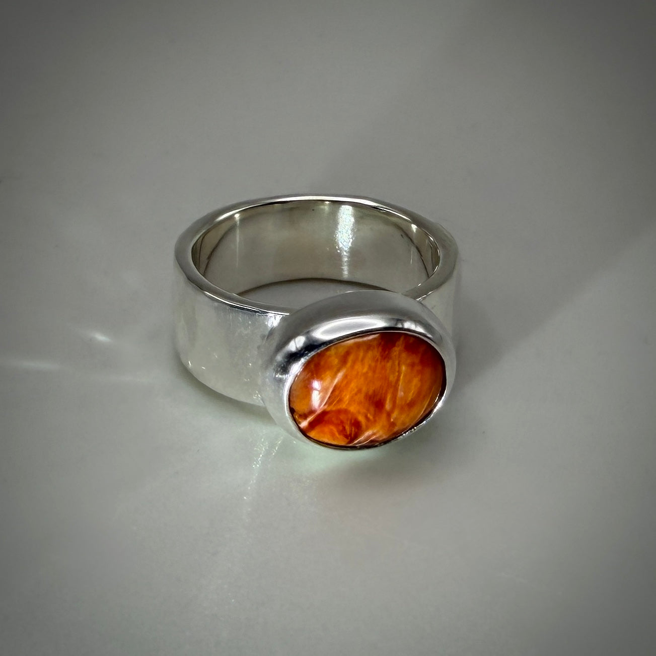 Spiny Oyster Sterling Silver size 7 band
